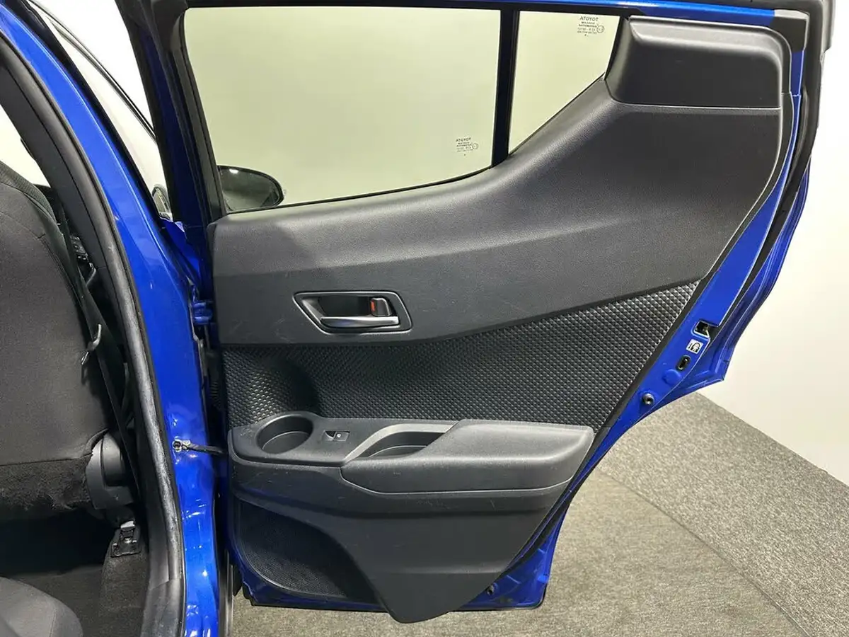 2018-toyota-c-hr-18-vvt-i-dynamic-big-35