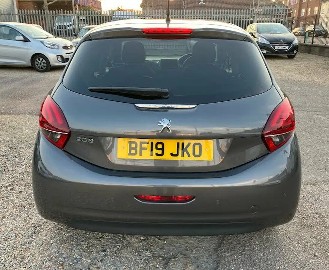 2019-peugeot-208-12-puretech-signature-big-6