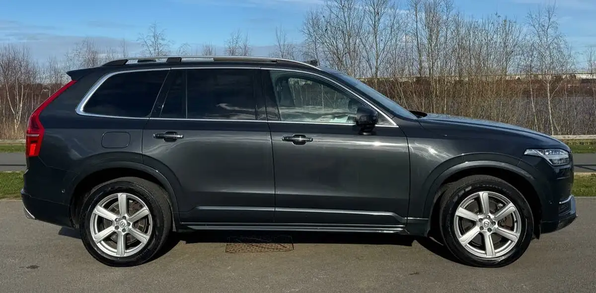 2017-volvo-xc90-20-t8-momentum-momentum-hybrid-auto-big-18