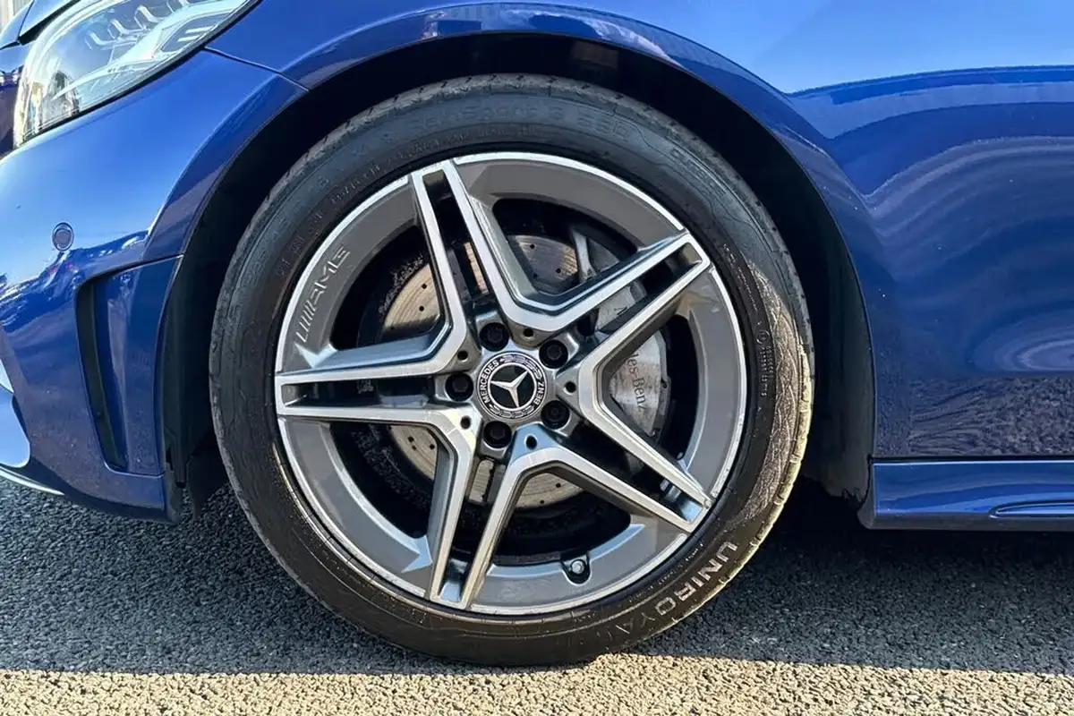 2018-mercedes-benz-c-class-15-c200-amg-line-ss-coupe-2d-big-12