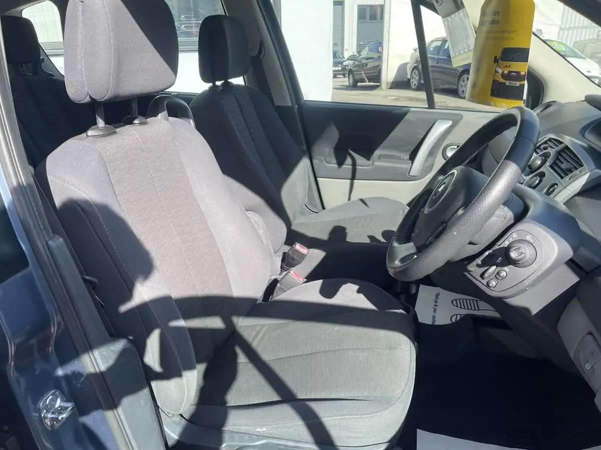 2008-renault-scenic-16-dynamique-auto-big-8
