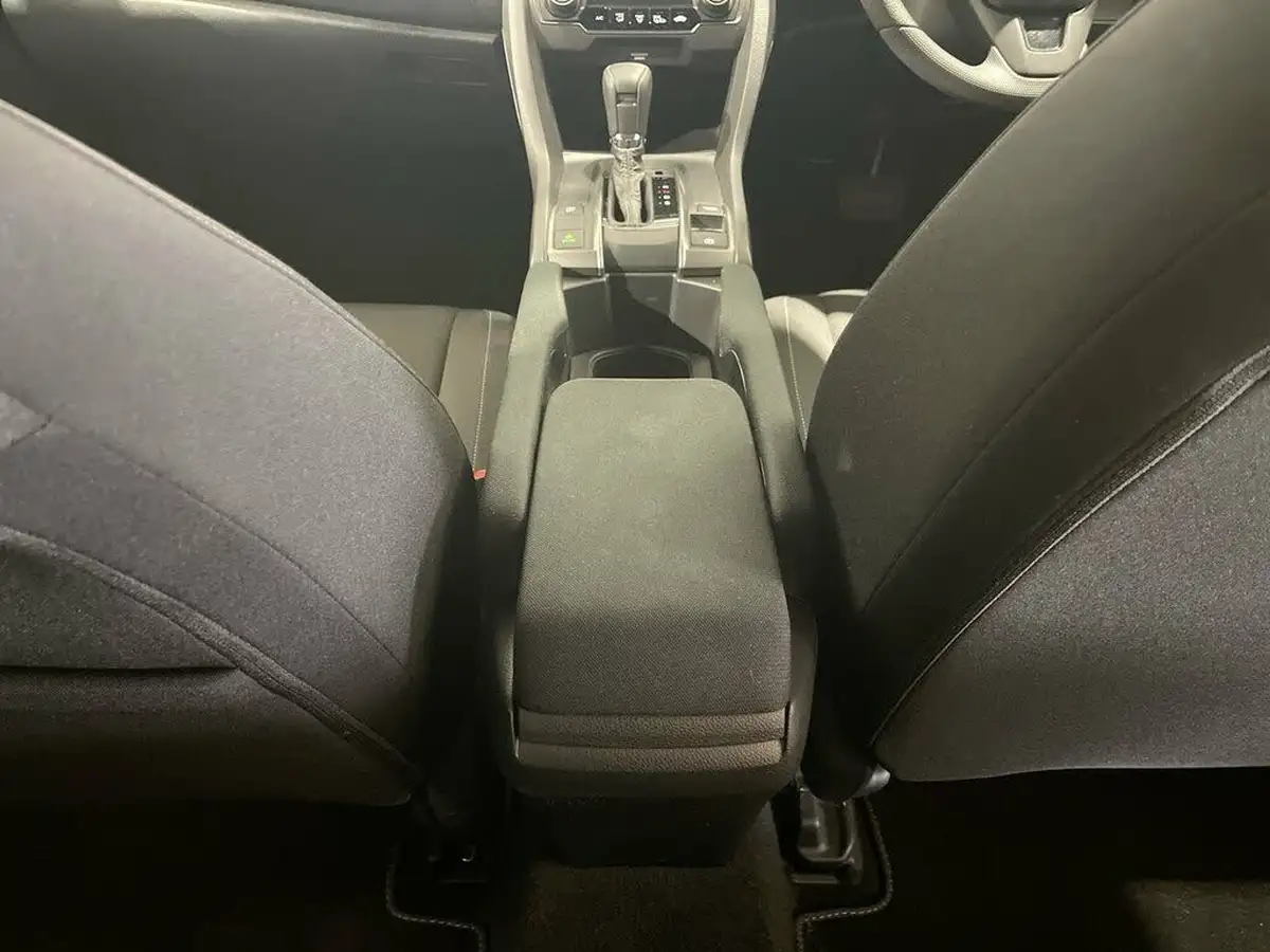 2020-honda-civic-10-vtec-turbo-se-hatchback-5d-cvt-big-11