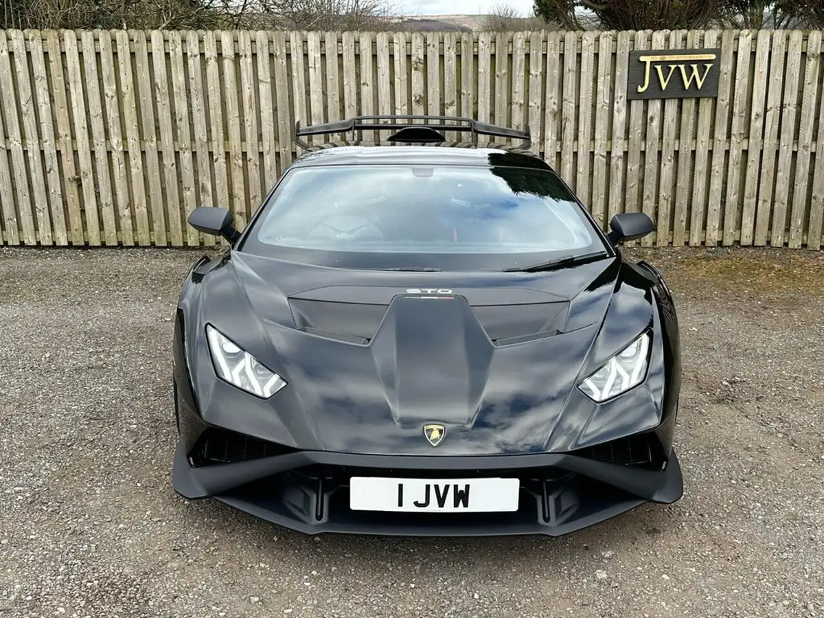 2022-lamborghini-huracan-52-evo-640ps-4wd-coupe-big-1