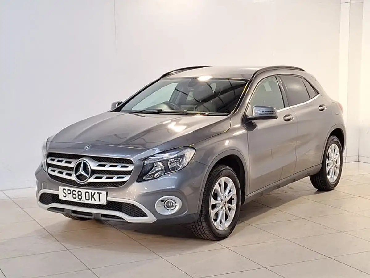 2018-mercedes-benz-gla-class-16-gla-200-se-156ps-big-12