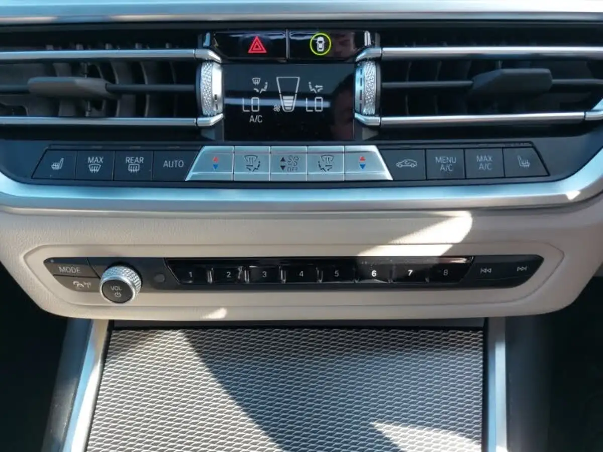 2022-bmw-3-series-20-330e-xdrive-m-sport-saloon-4d-big-14