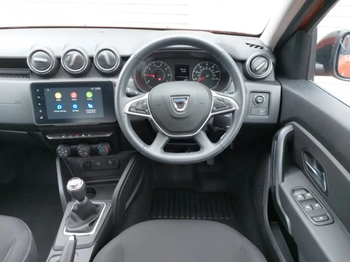 2022-dacia-duster-10-tce-comfort-100bhp-bi-fuel-station-wagon-5d-big-6