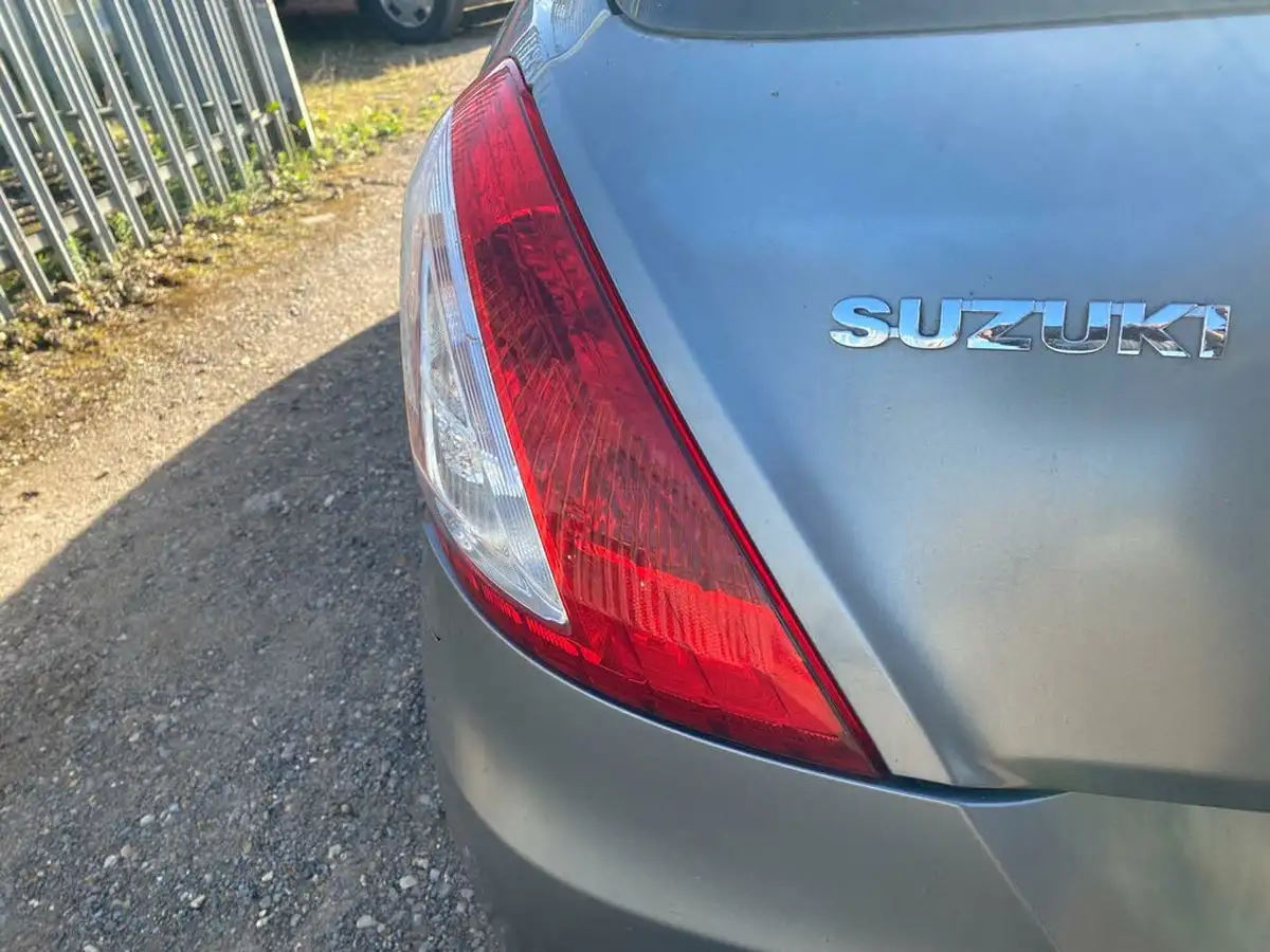 2012-suzuki-swift-12-sz3-3d-big-6