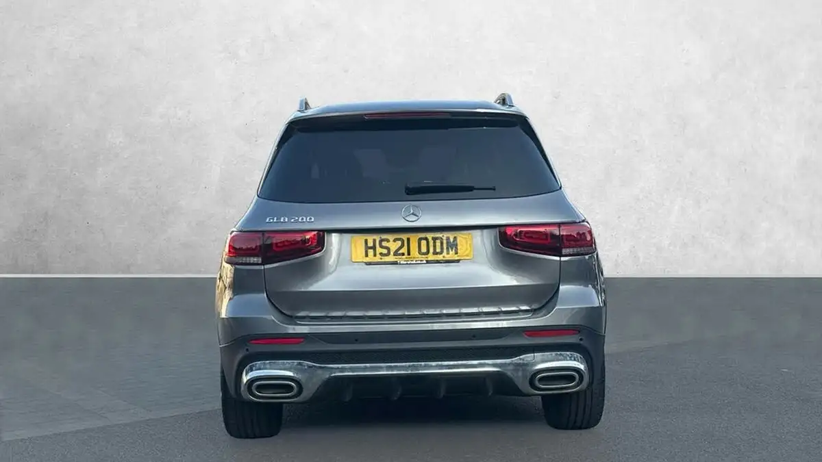 2021-mercedes-benz-glb-class-13-glb200-amg-line-premium-7g-tronic-big-5