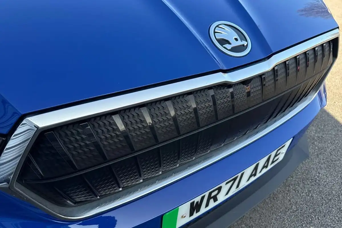 2022-skoda-enyaq-e-80-82-kwh-big-38
