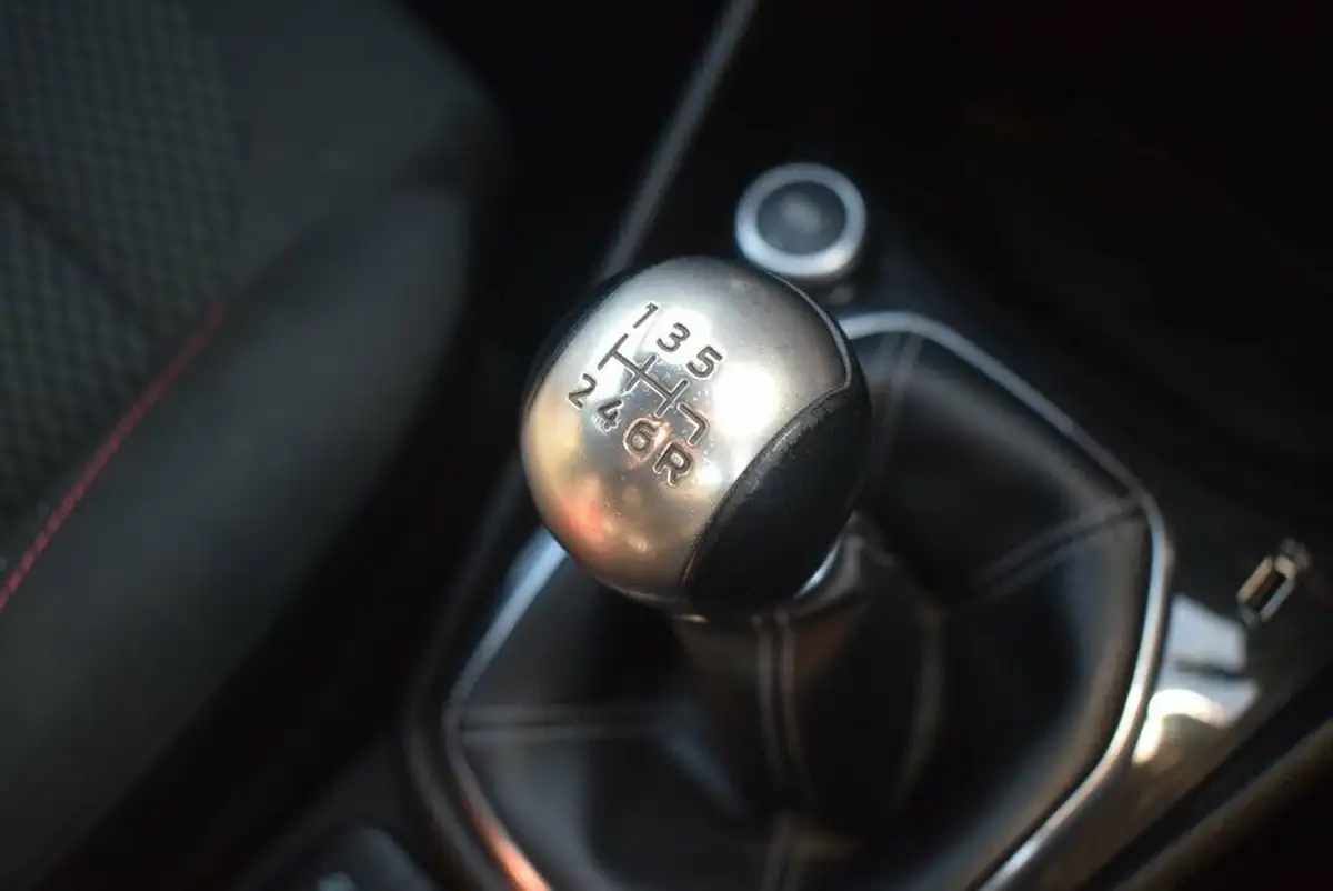 2018-ford-fiesta-10t-st-line-140ps-5d-big-3