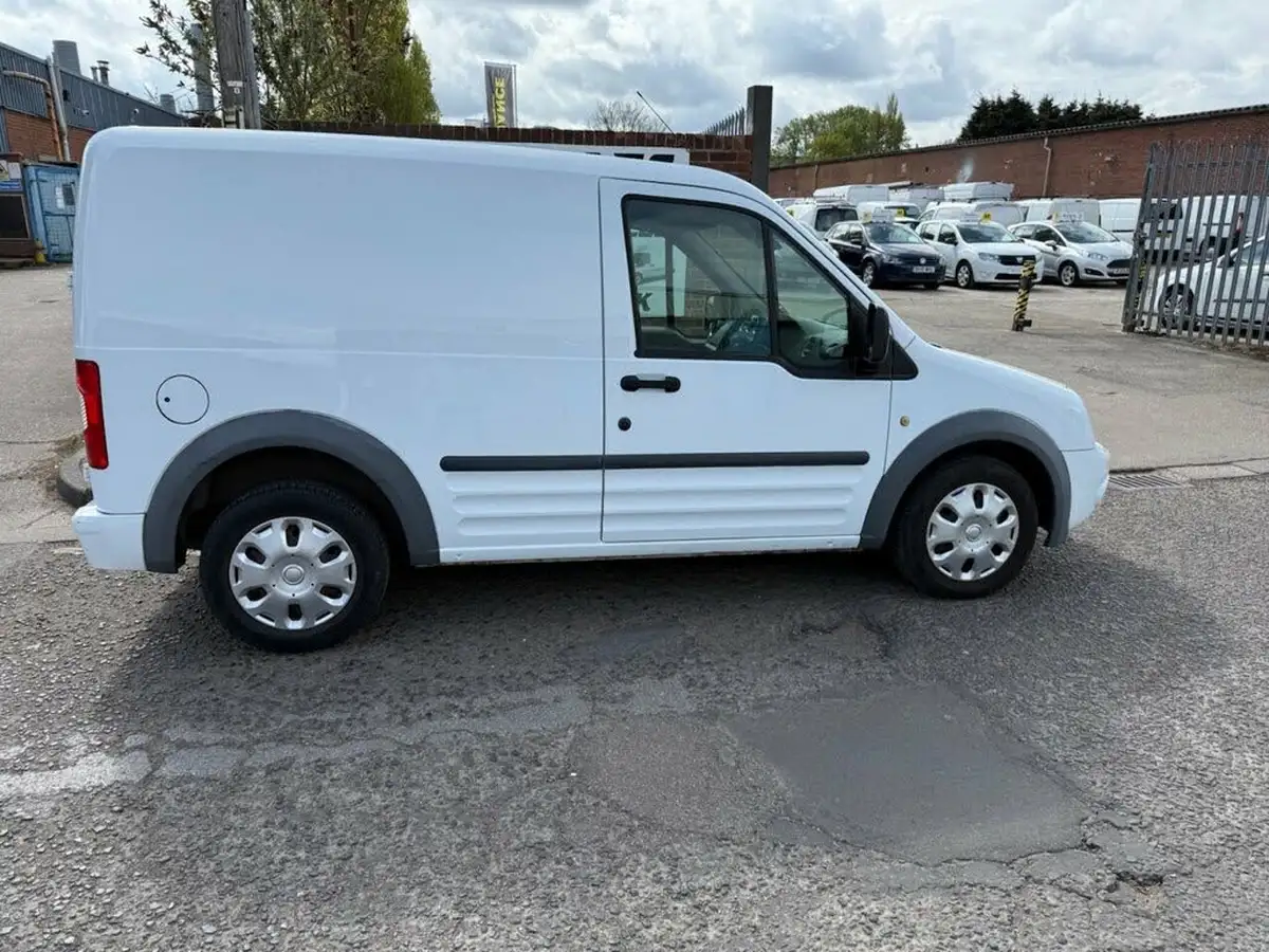 2013-ford-transit-connect-18td-t200-swb-trend-90ps-panel-big-10