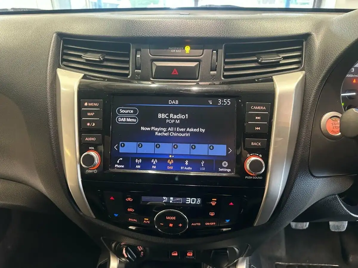 2021-nissan-navara-23dci-tt-tekna-8-navileather-big-22