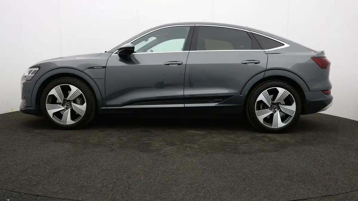 2021-audi-e-tron-55e-s-line-sportback-big-60