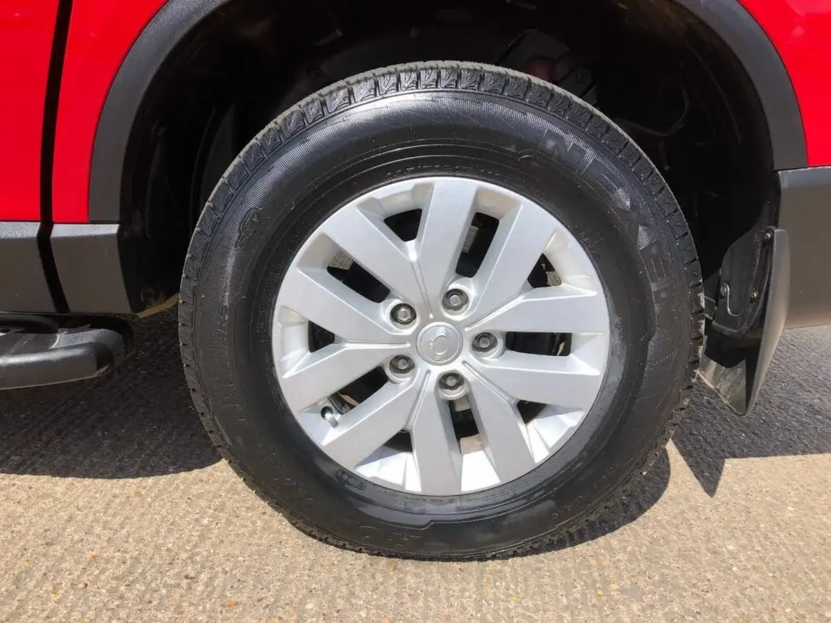 2022-kgm-ssangyong-musso-22td-rebel-181pseu6dt-big-10