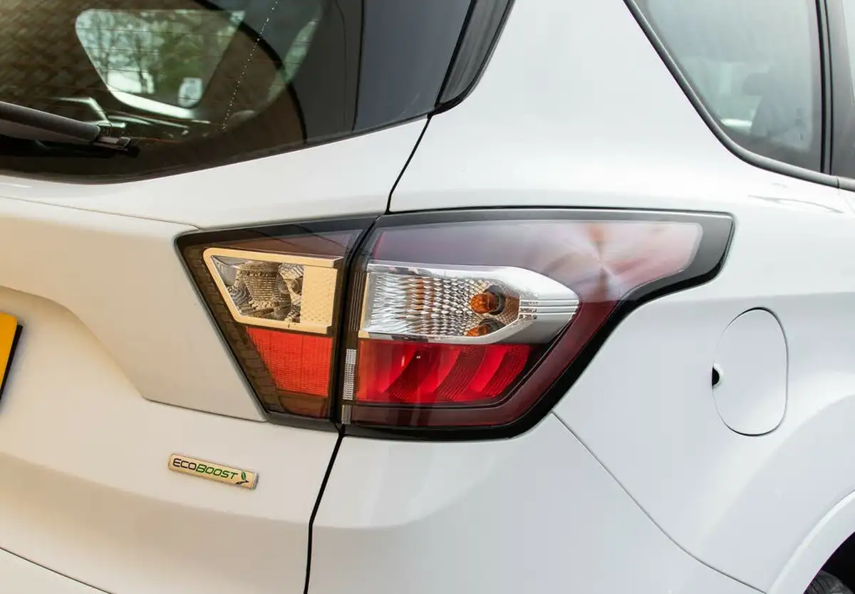 2017-ford-kuga-15t-st-line-150ps-ss-big-9