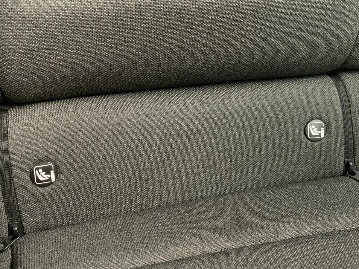 2021-citroen-c4-e-shine-big-23