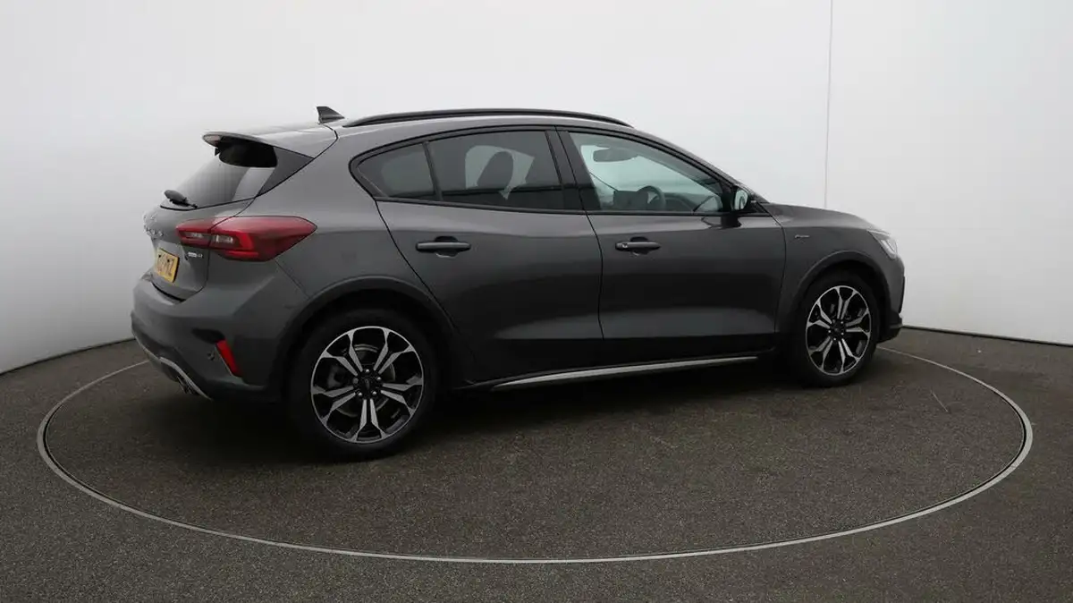 2022-ford-focus-10t-active-vignale-125ps-hybrid-mhev-hatchback-powershift-big-45