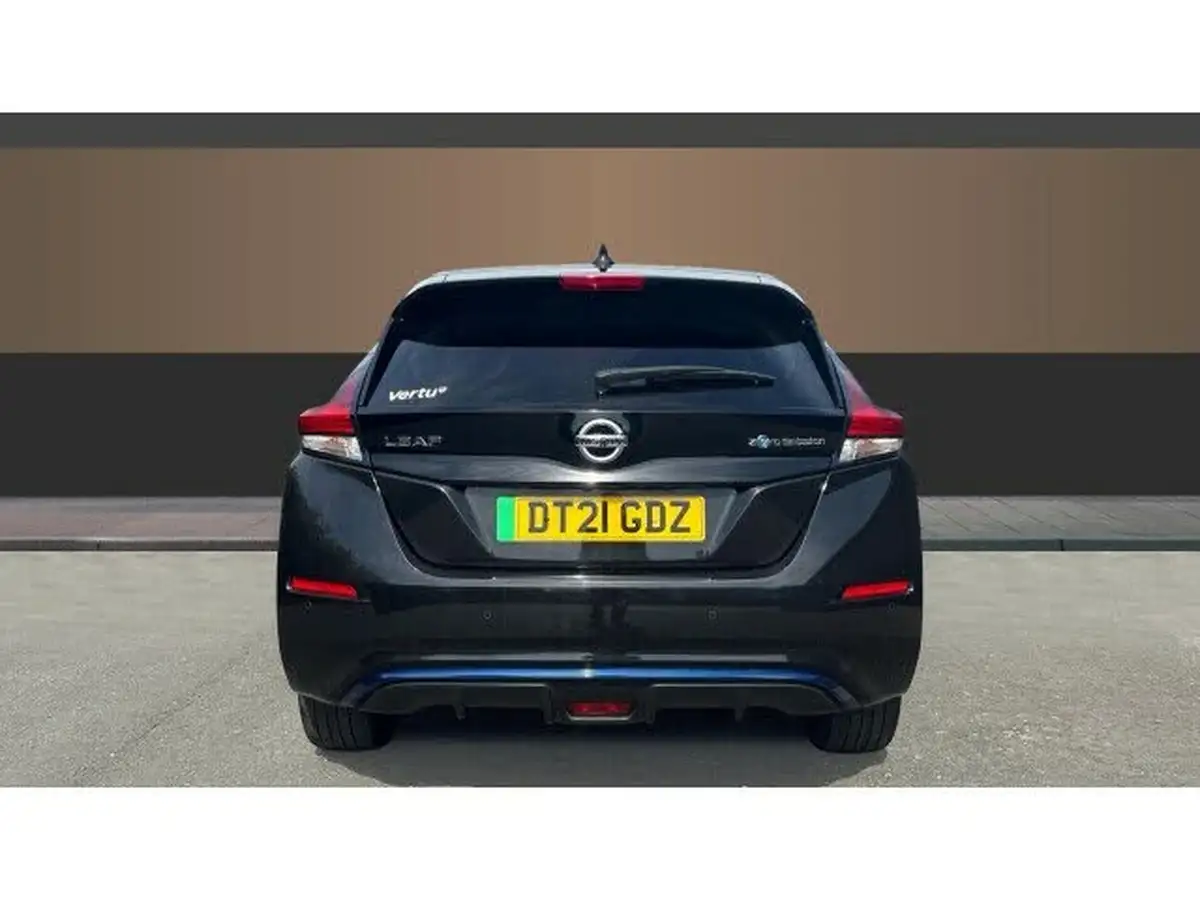 2021-nissan-leaf-e-e-tekna-big-5