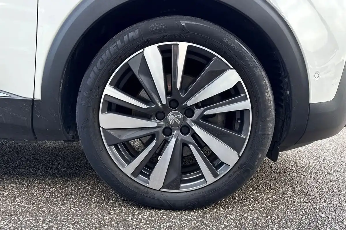 2020-peugeot-3008-suv-16-puretech-gt-300bhp-4x4-hybrid4-e-eat8-big-6