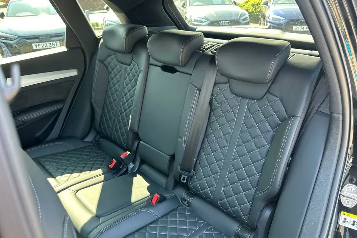2019-audi-q5-20-55-tfsi-e-s-line-competition-big-36