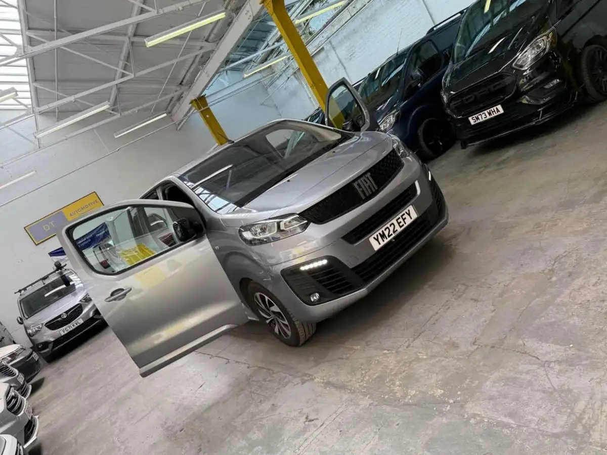 2022-fiat-scudo-20jtd-business-145hpeu6d-lwb-panel-big-37