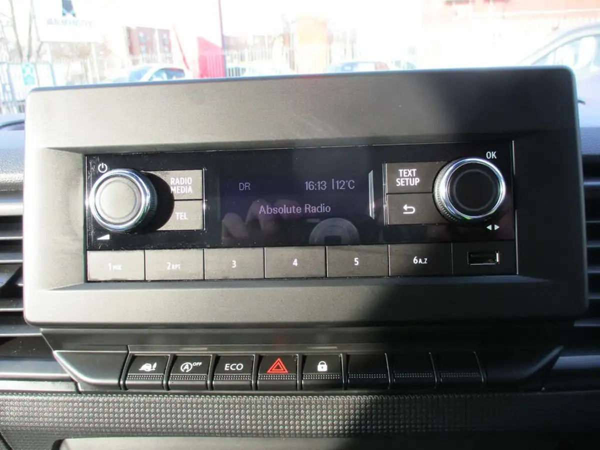 2022-renault-trafic-20dci-sl28-150-business-big-17