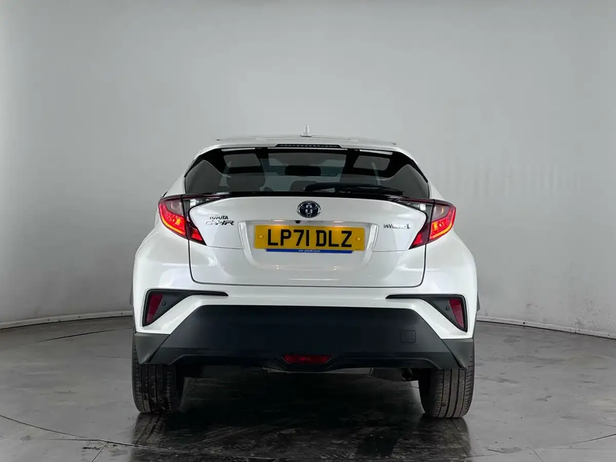 2022-toyota-c-hr-18-vvt-i-design-big-5