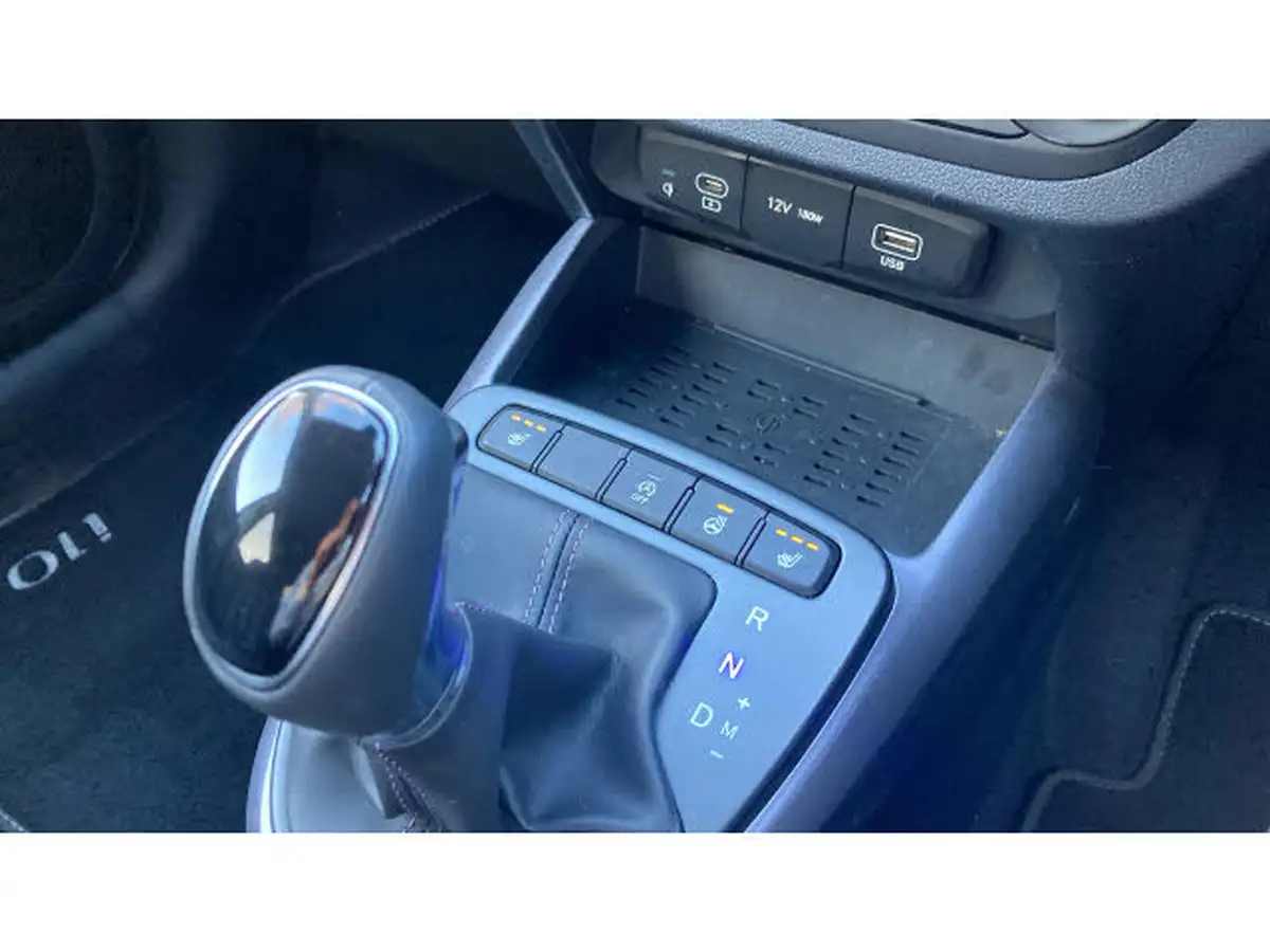 2024-hyundai-i10-12-premium-79ps-auto-big-29