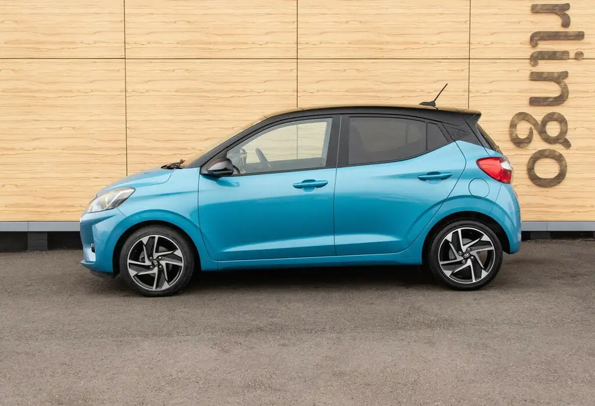 2020-hyundai-i10-10-premium-big-12