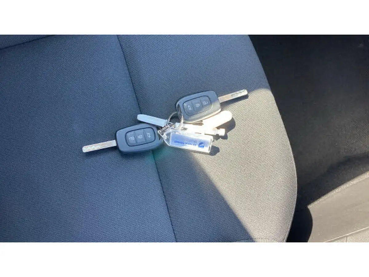 2021-dacia-sandero-10-sce-essential-big-19