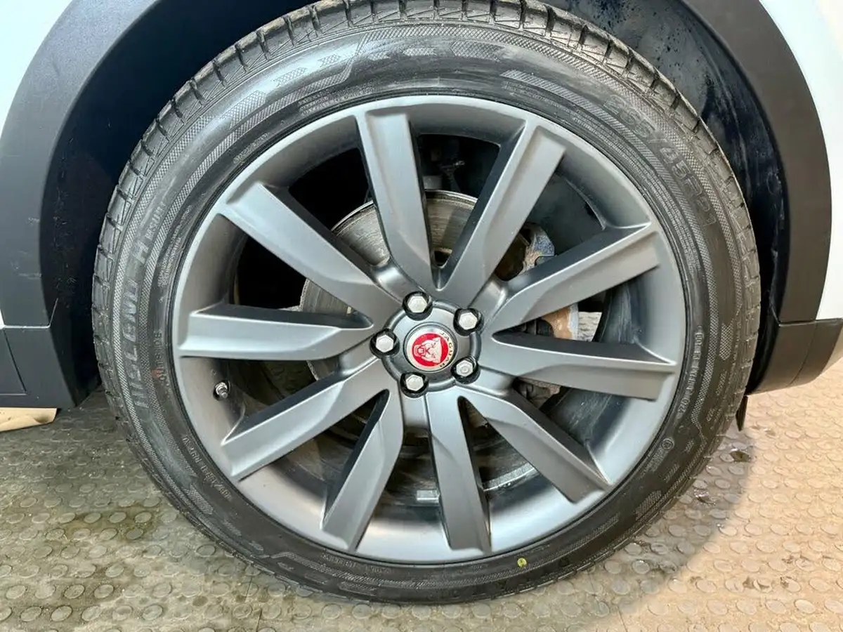 2020-jaguar-e-pace-20-i4d-s-awd-auto-big-38