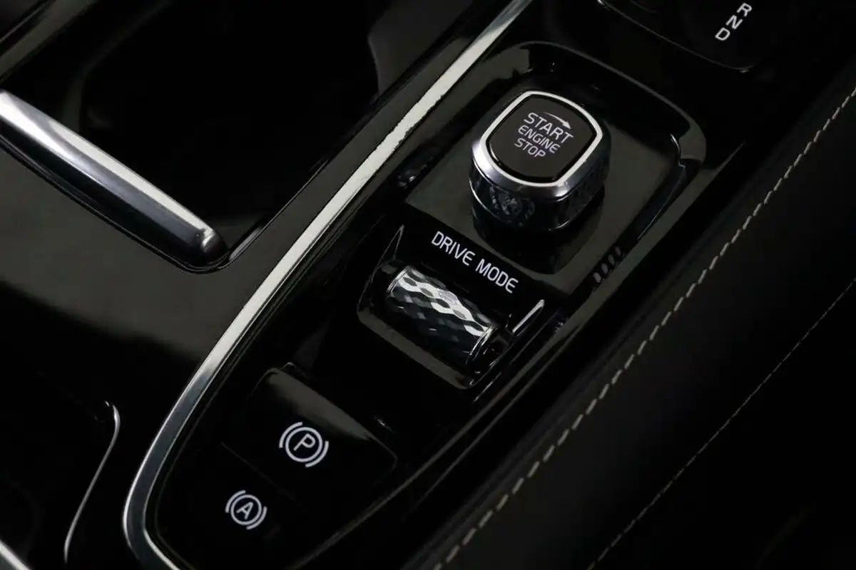 2019-volvo-s60-20-t8-r-design-plus-big-30