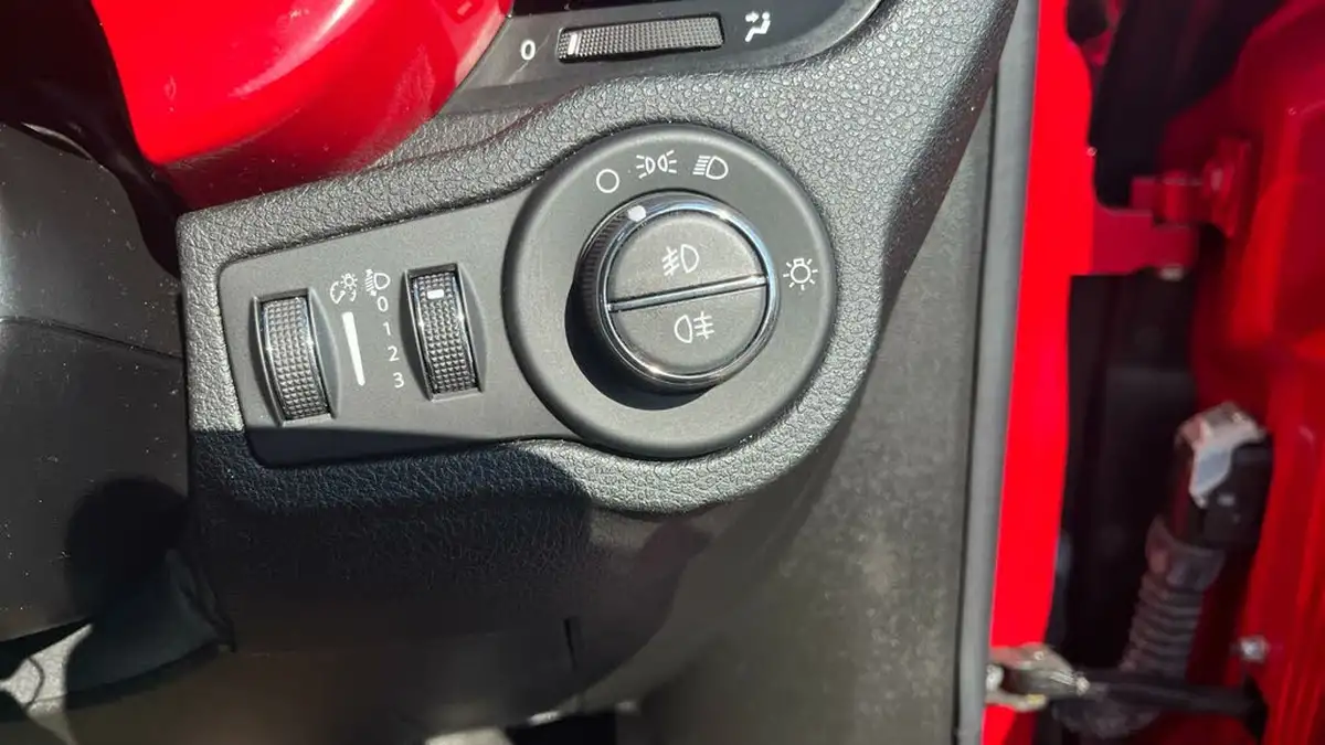 2017-fiat-500x-14-multiair-pop-star-big-23