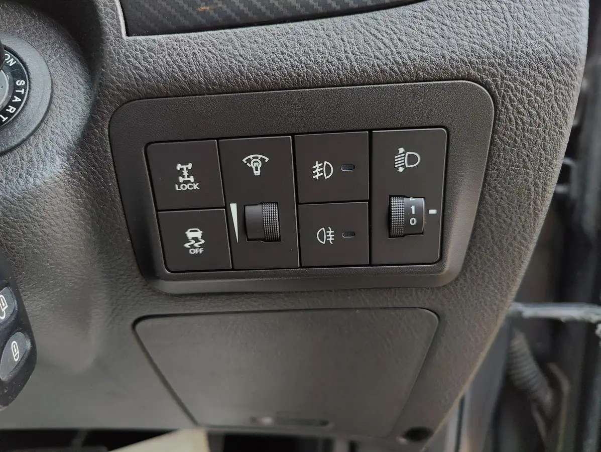 2010-hyundai-santa-fe-22td-style-7st-auto-big-27