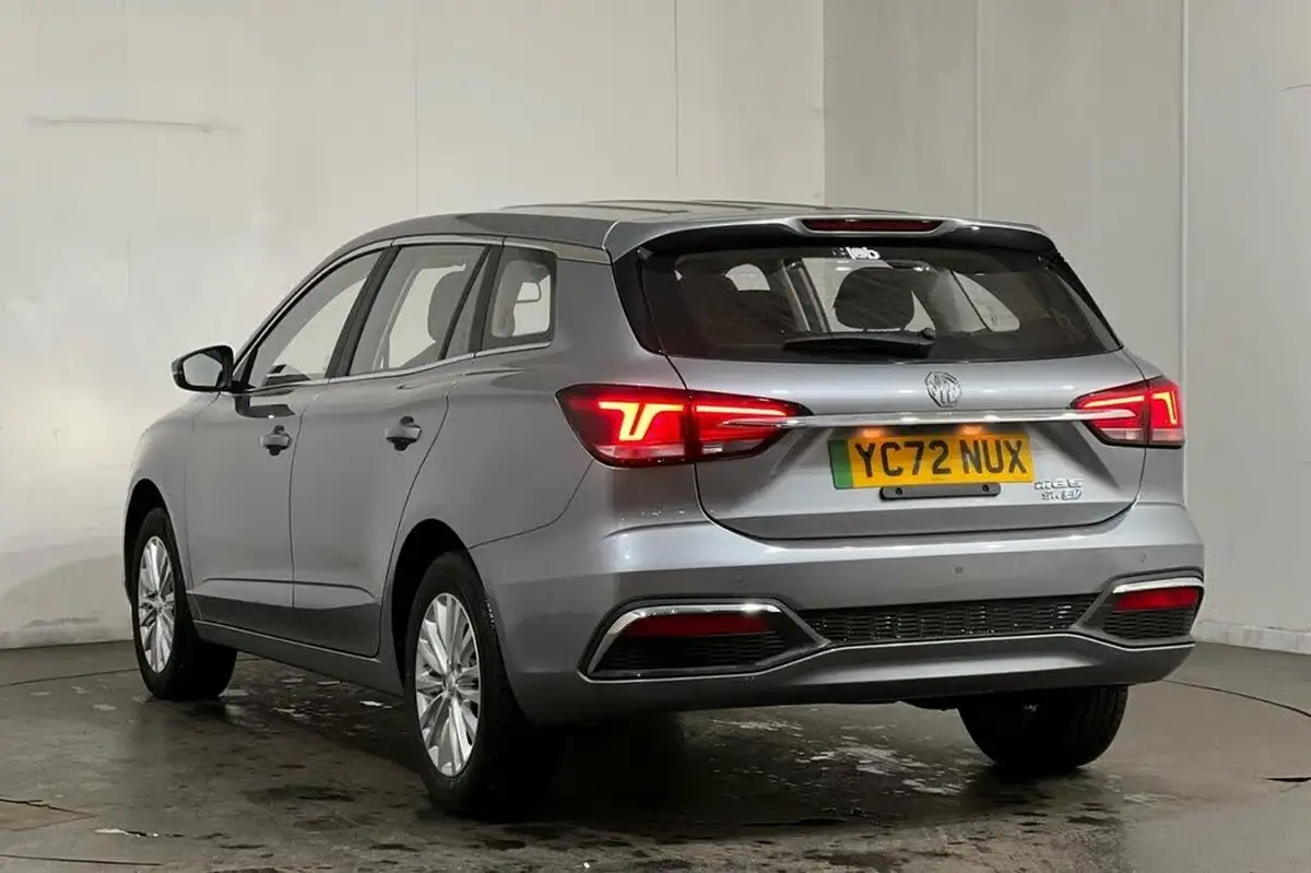 2022-mg-mg5-e-excite-ev-long-range-big-9
