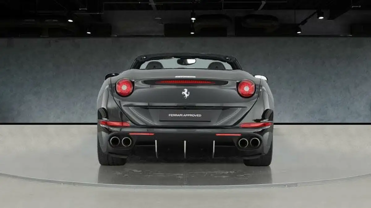 2015-ferrari-california-39-t-big-2