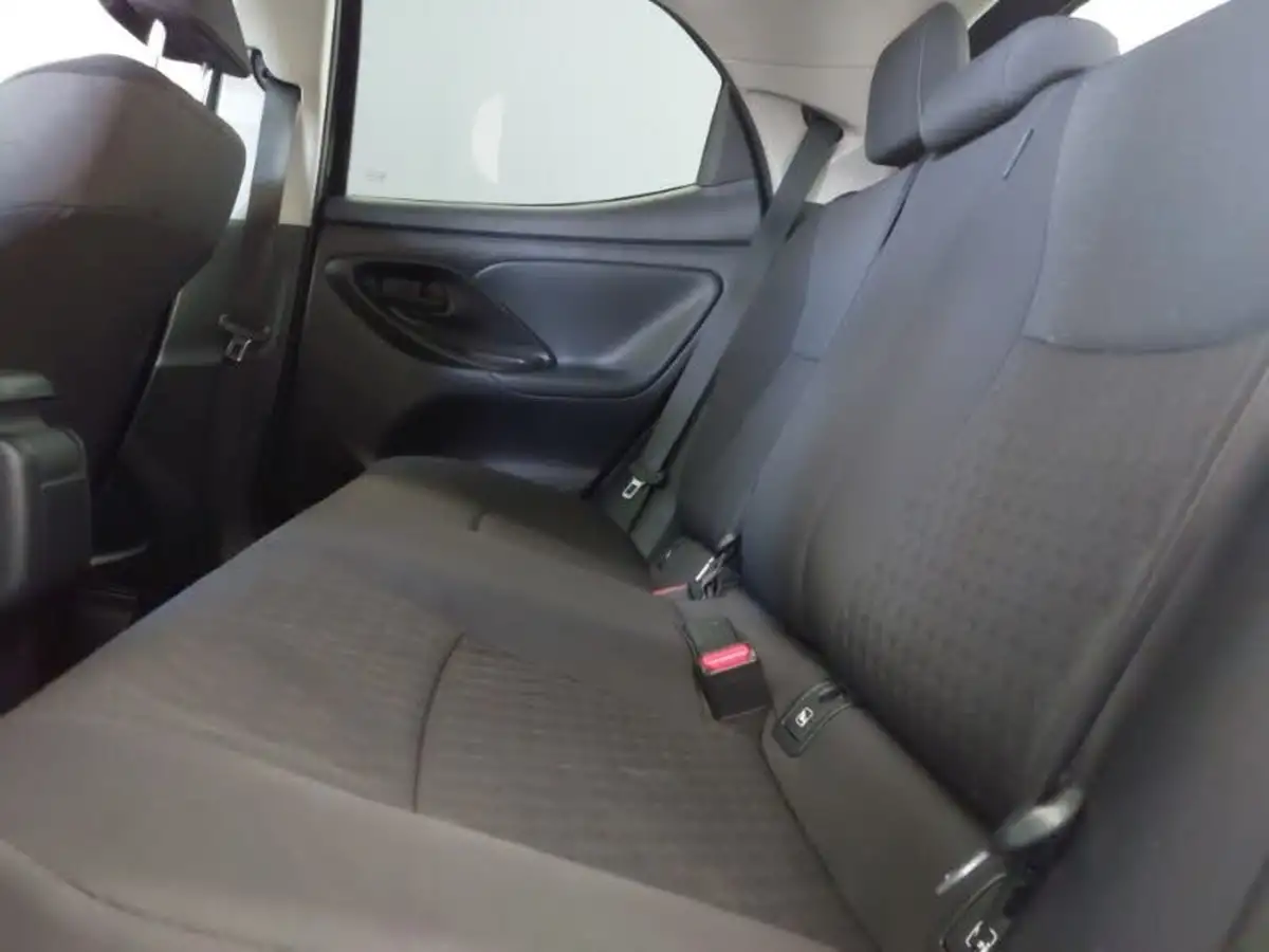 2022-toyota-yaris-15-vvt-i-design-big-5