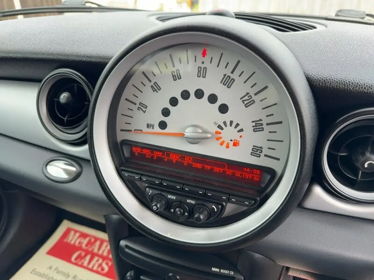 2012-mini-clubman-16-one-auto-big-44