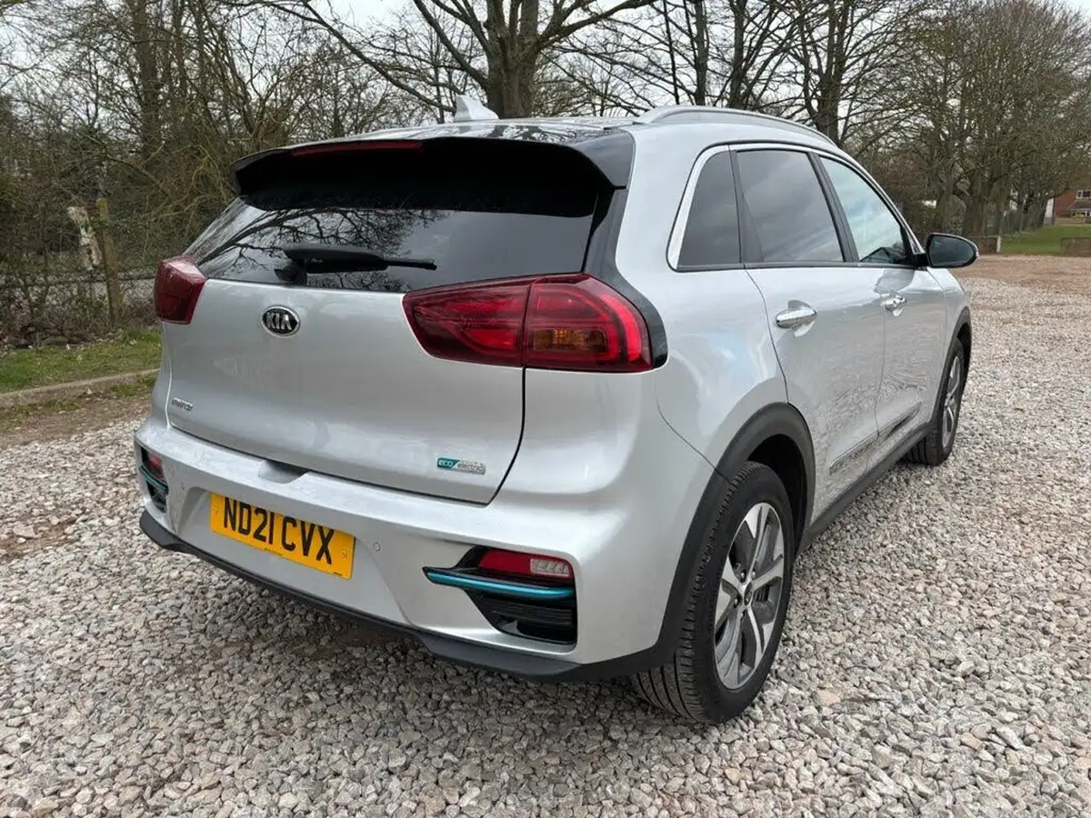 2021-kia-e-niro-ev-4-big-4