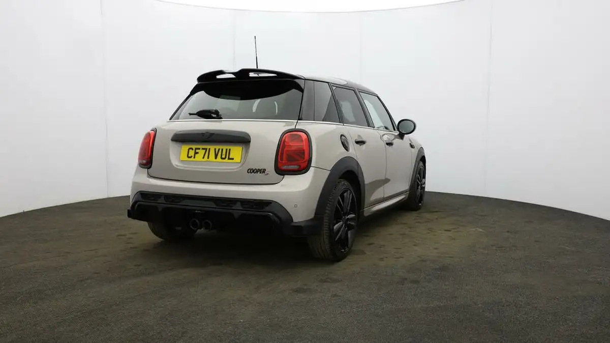 2022-mini-cooper-20-cooper-s-sport-hatchback-5d-auto-big-52