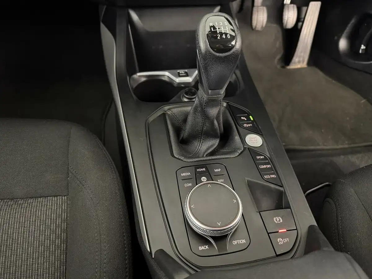 2023-bmw-1-series-15-118i-se-big-31