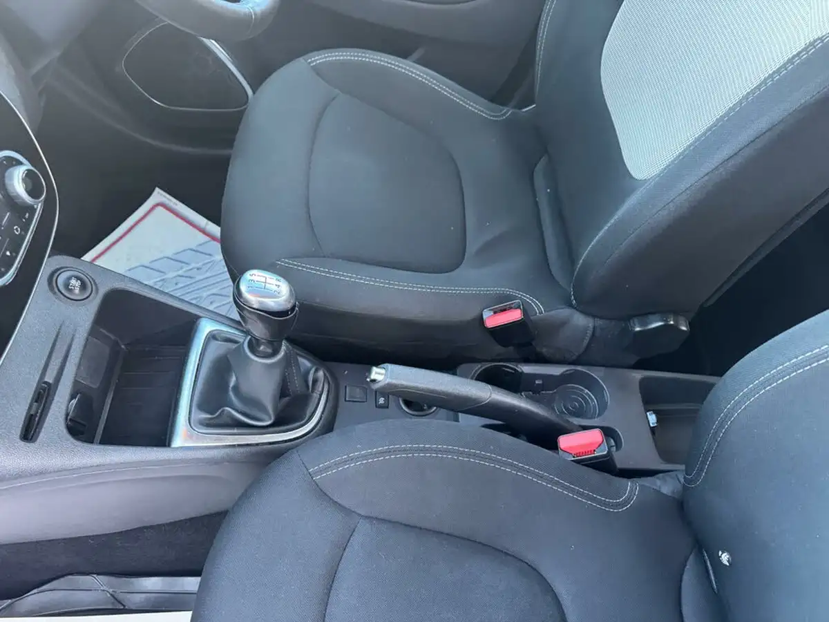 2019-renault-captur-09-tce-iconic-big-20