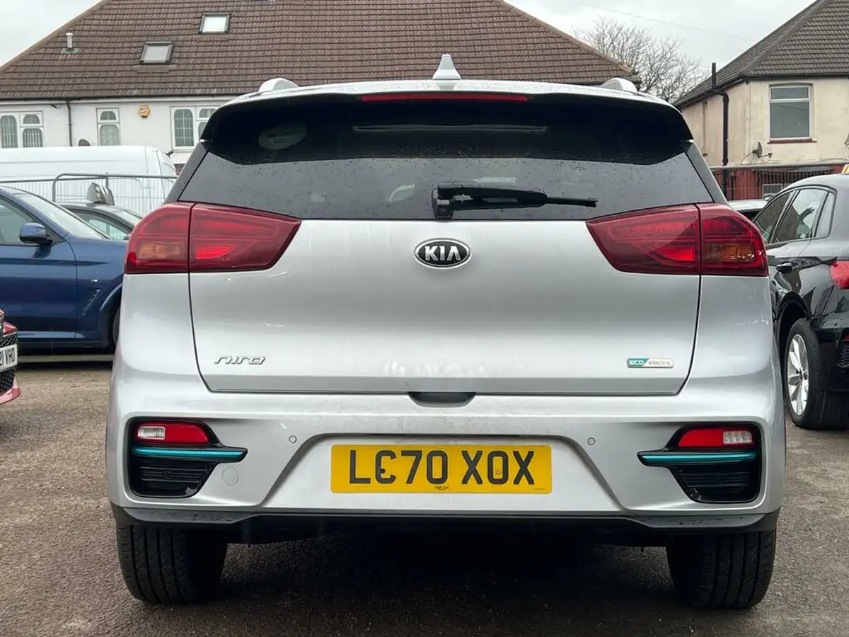 2020-kia-e-niro-ev-4-big-65