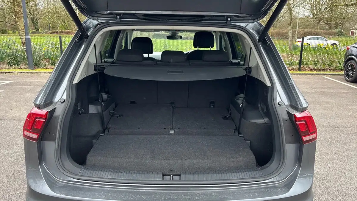 2023-volkswagen-tiguan-allspace-15-tsi-life-big-14