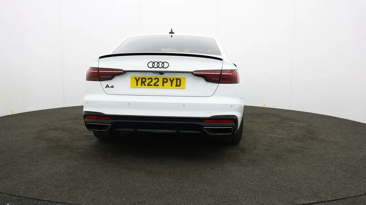2022-audi-a4-20-40-tfsi-black-edition-big-5