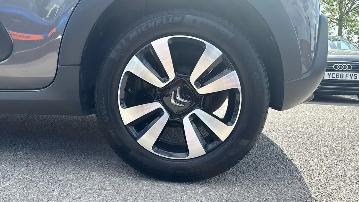 2023-citroen-c3-12-puretech-c-series-edition-83ps-ss-big-15