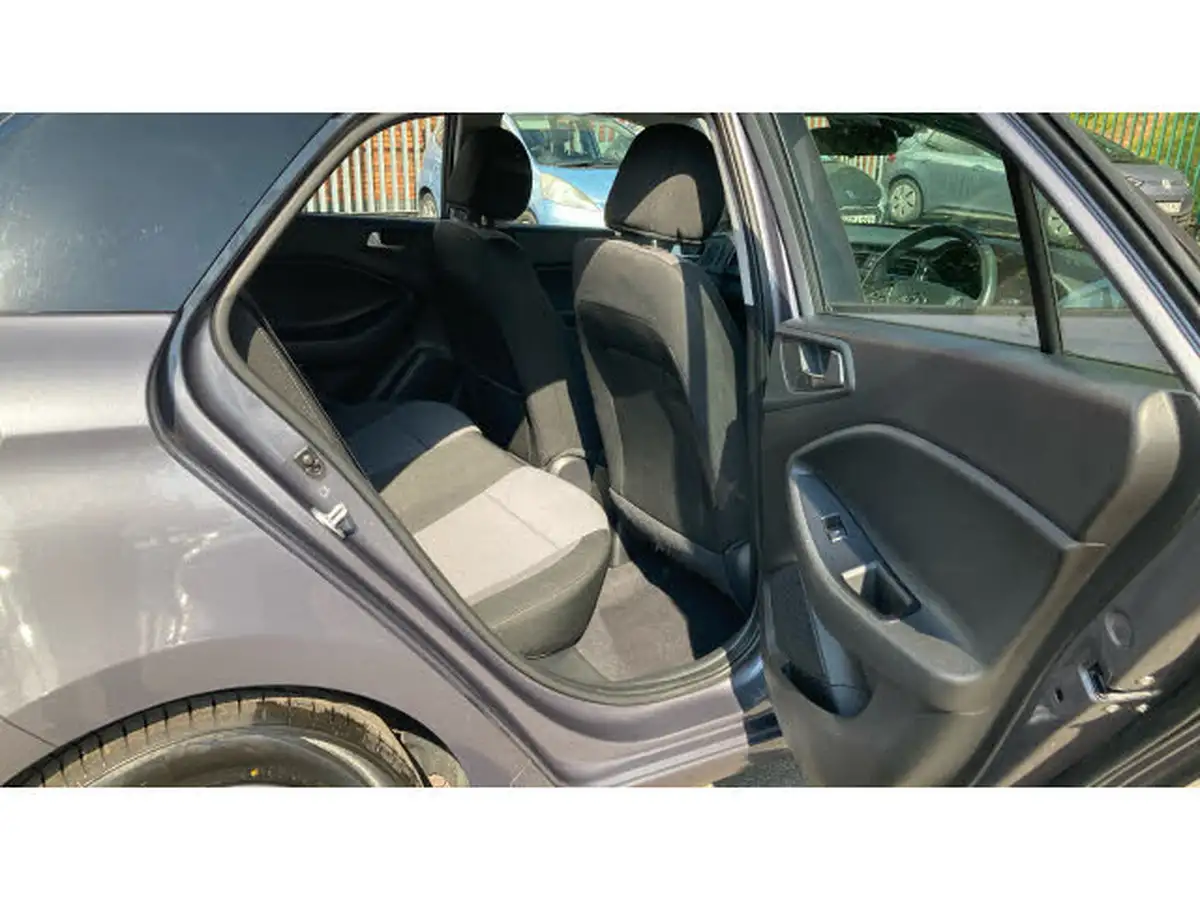 2018-hyundai-i20-12-se-mpi-isg-hatchback-5d-big-34