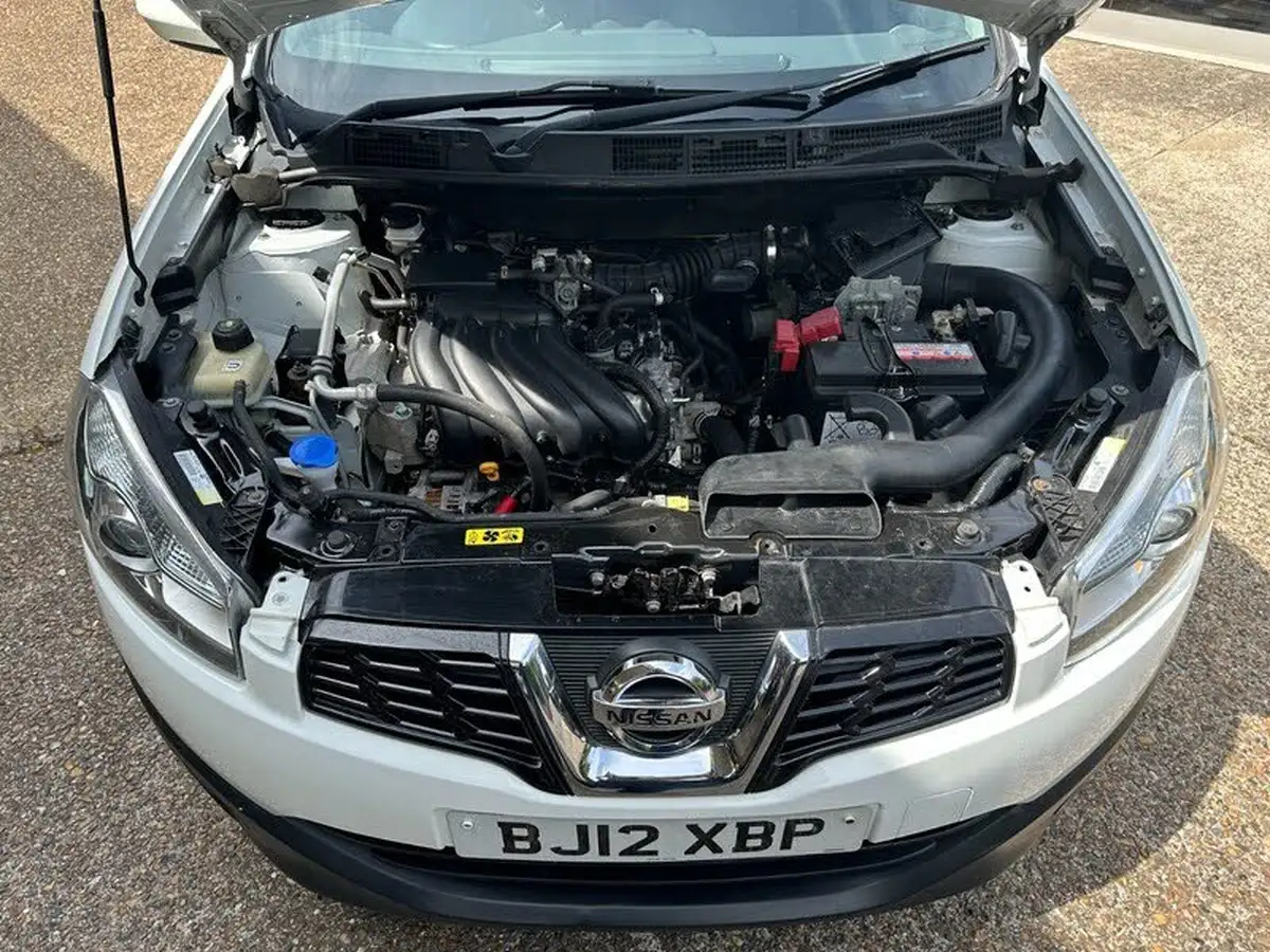 2012-nissan-qashqai-16-acenta-big-28