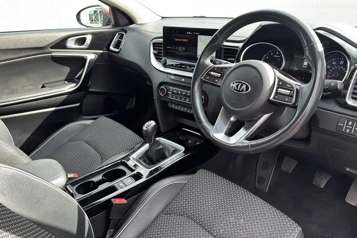2021-kia-xceed-10-t-gdi-3-big-9