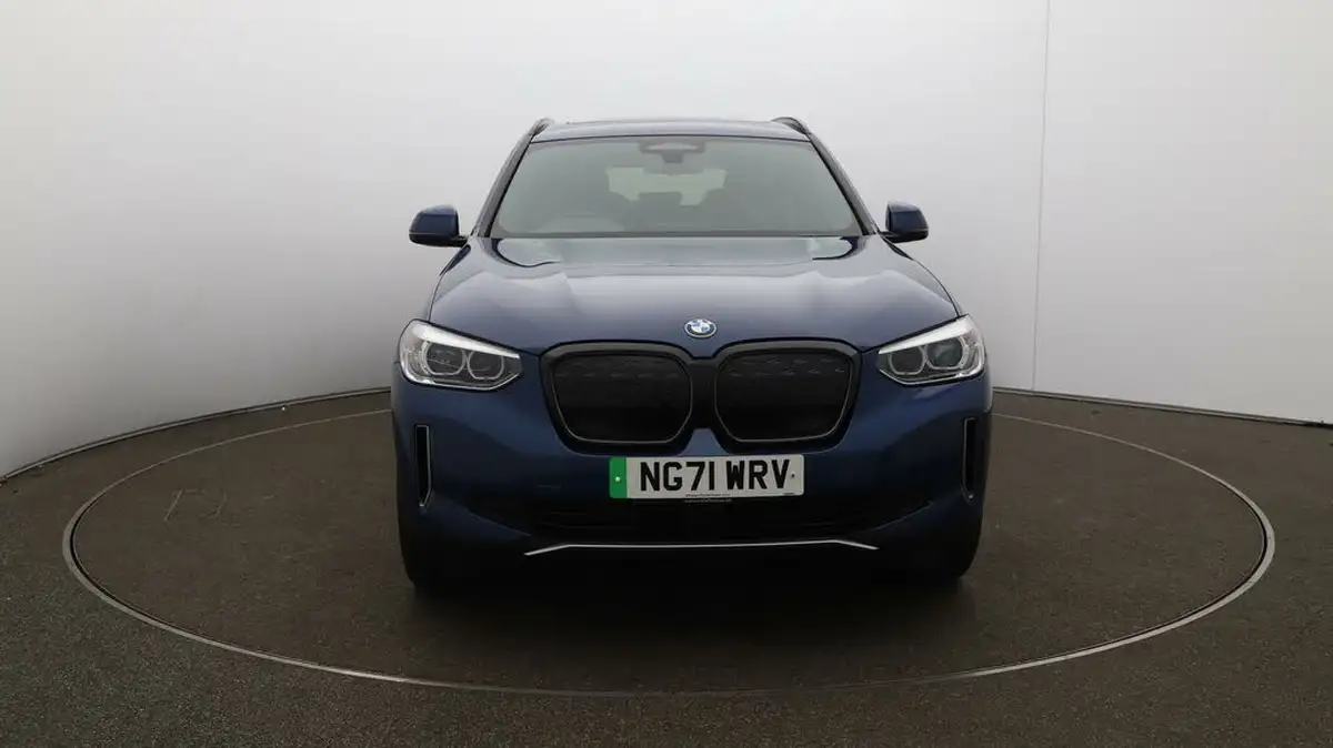 2022-bmw-ix3-e-premier-edition-big-42